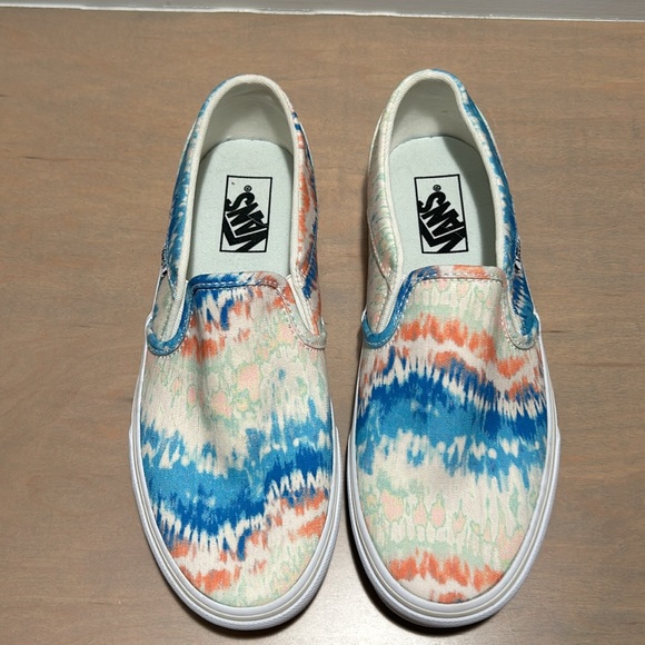 Vans - Picture 2 of 5